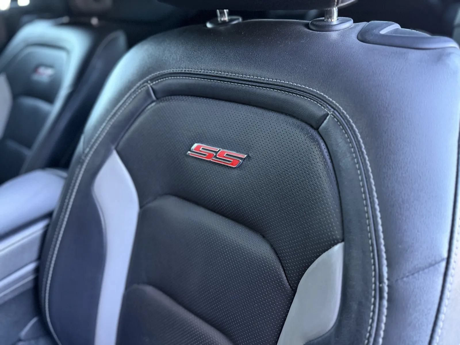 Used 2017 Chevrolet Camaro SS RWD image 26