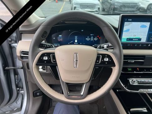 Certified 2023 Lincoln Corsair AWD w/ Equipment Group 101A image 19