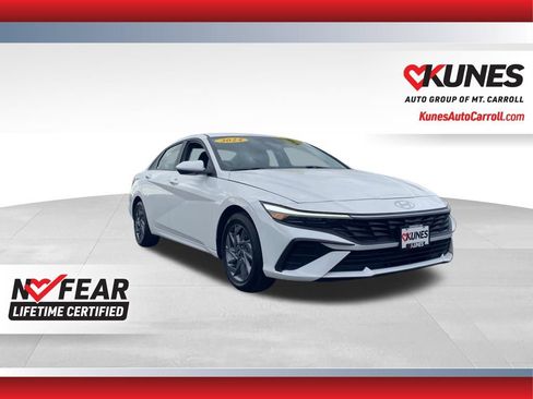 Used 2024 Hyundai Elantra SEL image 1