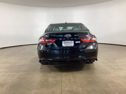 Used 2022 Toyota Camry SE FWD image 8