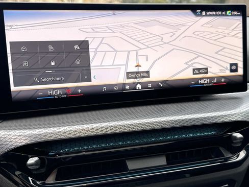 Certified 2025 BMW 330i xDrive Sedan w/ Premium Package image 19