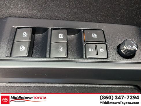 Certified 2021 Toyota Tacoma SR AWD/4WD image 11