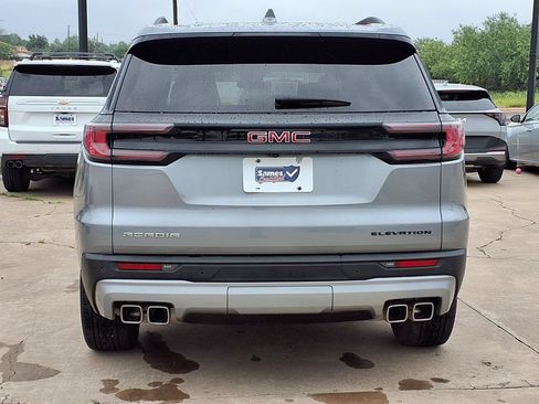 Used 2024 GMC Acadia Elevation w/ Luxury Package FWD image 7