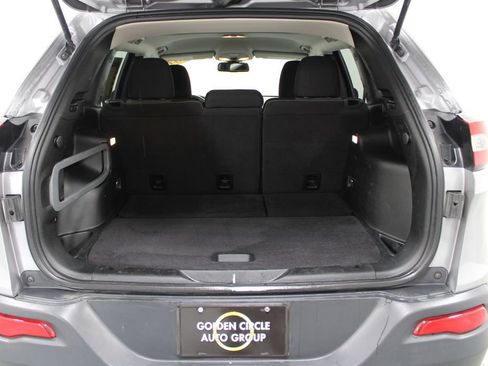 Used 2018 Jeep Cherokee Latitude image 14