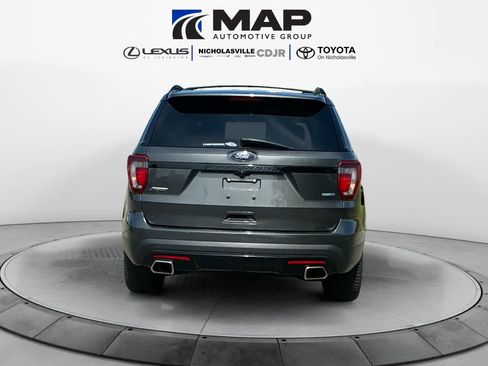 Used 2017 Ford Explorer Sport w/ Equipment Group 401A AWD/4WD image 4