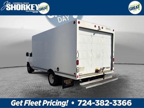 Used 2016 Ford E-350 and Econoline 350 Super Duty RWD image 6