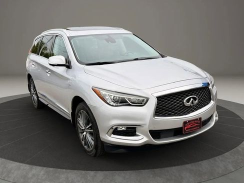 Used 2019 INFINITI QX60 Luxe w/ Essential Package AWD/4WD image 3