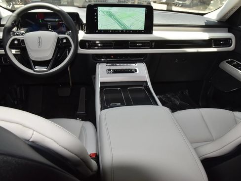 New 2026 Lincoln Aviator Reserve w/ Illumination Package AWD/4WD image 17