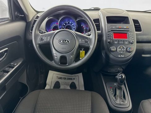 Used 2012 Kia Soul FWD image 24