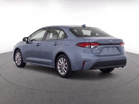 Used 2025 Toyota Corolla LE w/ LE Premium Package FWD image 7