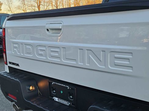 New 2026 Honda Ridgeline Black Edition image 5