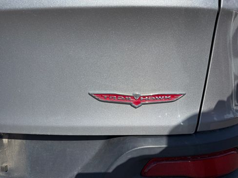 Used 2015 Jeep Cherokee Trailhawk w/ Comfort/Convenience Group AWD/4WD image 23