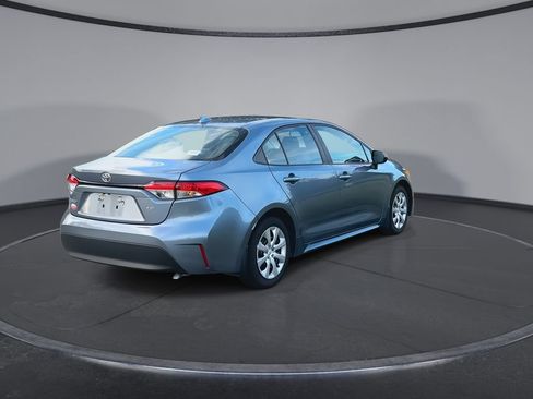 Used 2025 Toyota Corolla LE FWD image 8