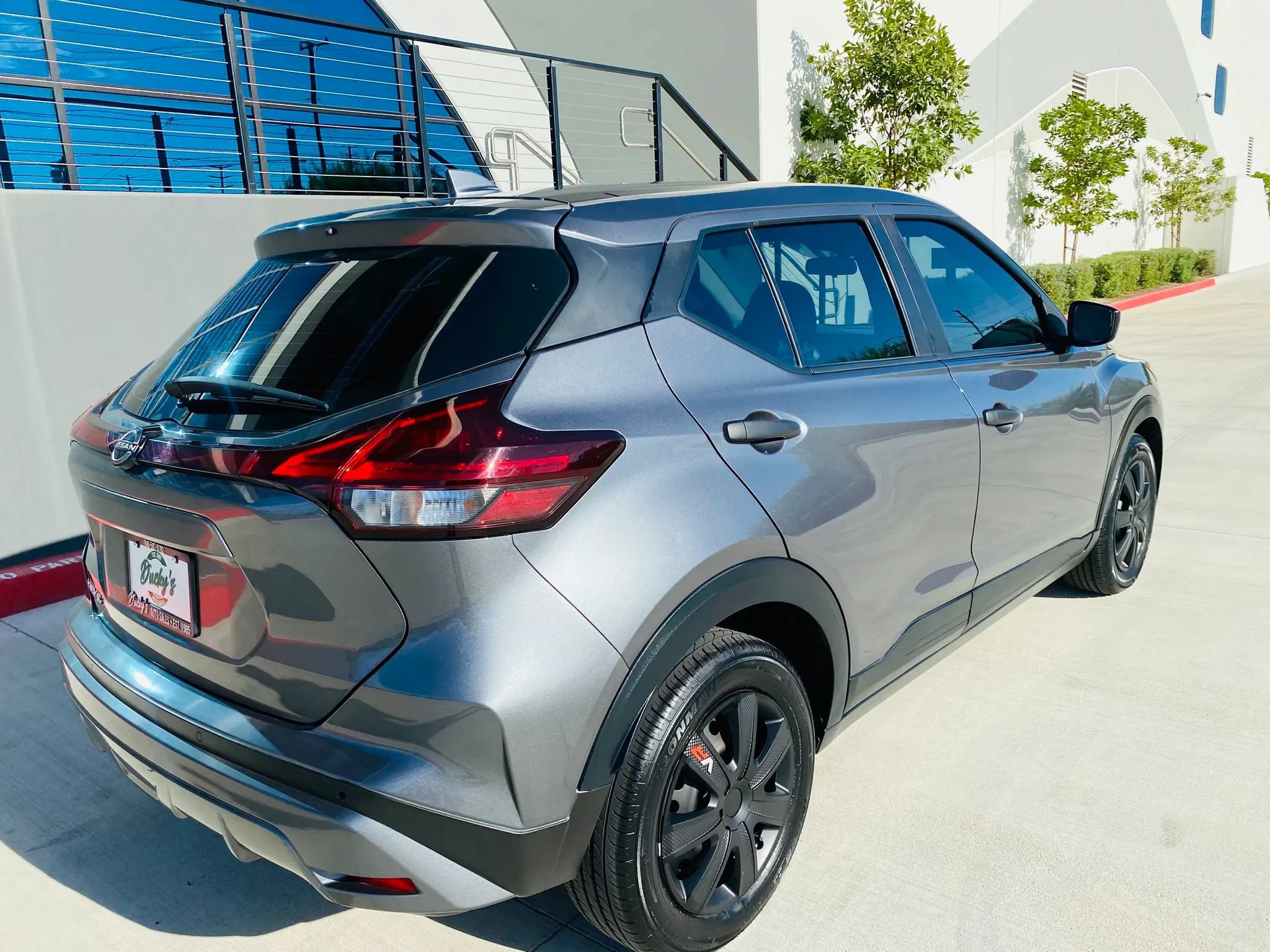 Used 2023 Nissan Kicks S FWD image 10