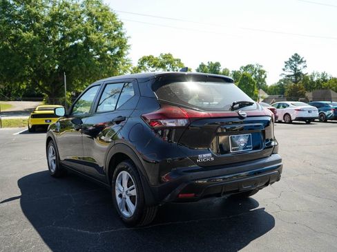 Used 2022 Nissan Kicks S FWD image 3