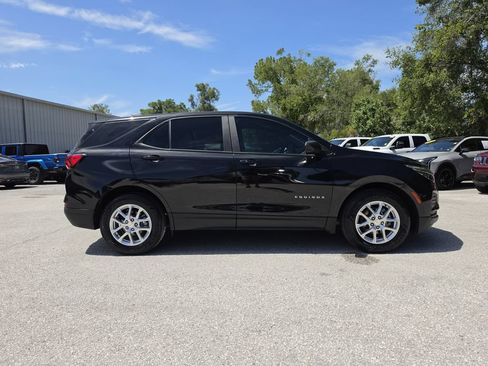 Used 2024 Chevrolet Equinox LS w/ Driver Confidence II Package FWD image 3