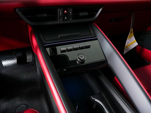 New 2026 Porsche Macan Electric image 18