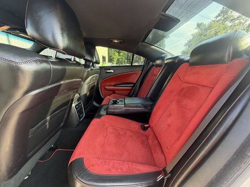 Used 2019 Dodge Charger Scat Pack w/ Plus Group RWD image 21