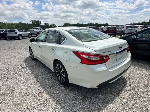Used 2017 Nissan Altima 2.5 SL FWD image 5