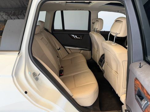 Used 2013 Mercedes-Benz GLK 350 4MATIC image 37