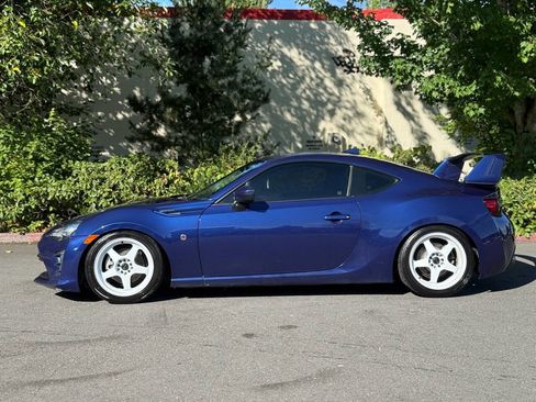 Used 2020 Toyota 86 image 5