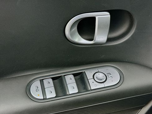 Used 2024 Hyundai Ioniq 5 SEL image 15