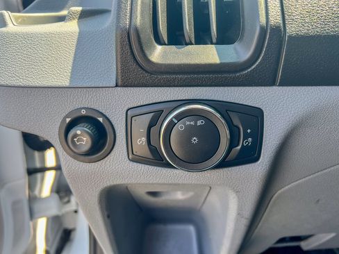 Used 2019 Ford Transit 250 130 Medium Roof image 37