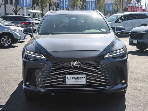 Used 2025 Lexus RX 350h w/ Convenience Package image 2