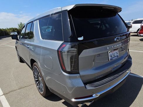 Used 2025 Chevrolet Tahoe High Country AWD/4WD image 6