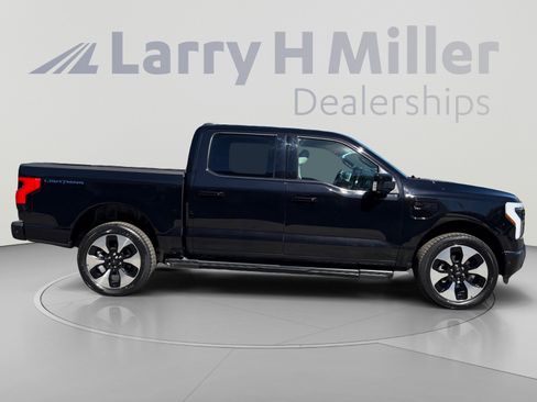 Used 2023 Ford F150 Lightning Platinum AWD/4WD image 6