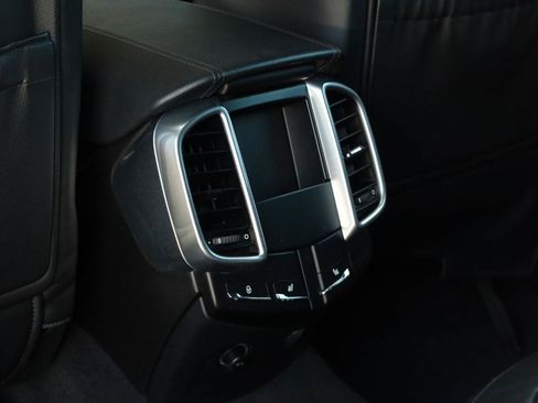 Used 2016 Porsche Cayenne AWD/4WD image 33