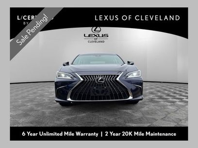 Used 2025 Lexus ES 350 w/ Premium Package