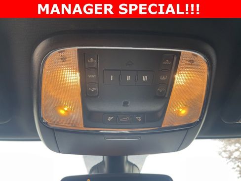 Used 2019 Jeep Grand Cherokee Overland image 32