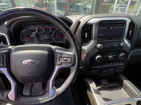 Used 2021 Chevrolet Silverado 1500 LT Trail Boss w/ LT Trail Boss Premium Package AWD/4WD image 9
