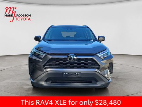 Used 2024 Toyota RAV4 XLE FWD image 3