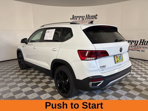 Used 2024 Volkswagen Taos SE image 7