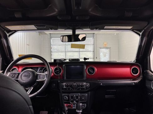 Used 2023 Jeep Gladiator Rubicon w/ Cold Weather Group AWD/4WD image 21