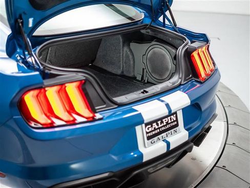 Used 2020 Ford Mustang Shelby GT500 w/ Technology Package RWD image 34