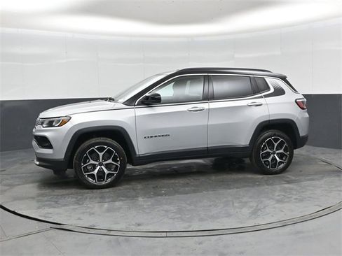 New 2026 Jeep Compass Limited w/ Mopar Graphics Package image 7