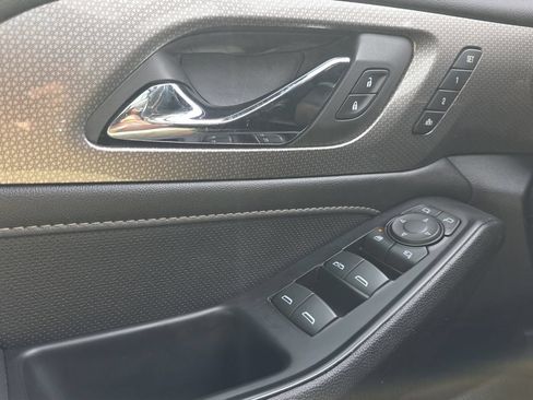 Used 2023 Chevrolet Traverse Premier w/ Redline Edition FWD image 11