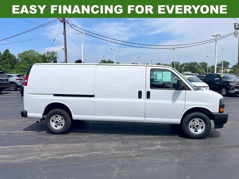 Used 2024 GMC Savana 2500 Extended w/ Driver Convenience Package RWD image 5