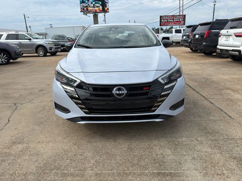 Used 2025 Nissan Versa SR w/ Trunk Package FWD image 8