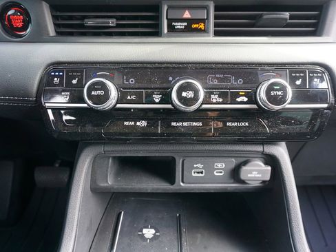 Used 2023 Honda Pilot Elite image 13