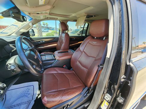 Used 2016 Cadillac Escalade ESV Luxury AWD/4WD image 16