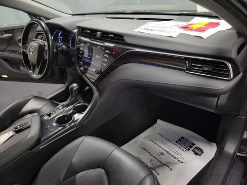Used 2020 Toyota Camry XLE w/ Carpet Mat Package FWD image 23