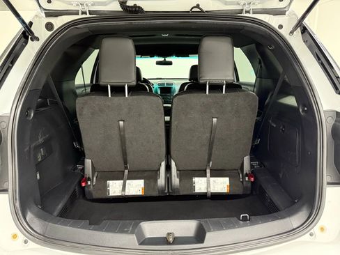 Used 2016 Ford Explorer XLT w/ Equipment Group 202A image 50