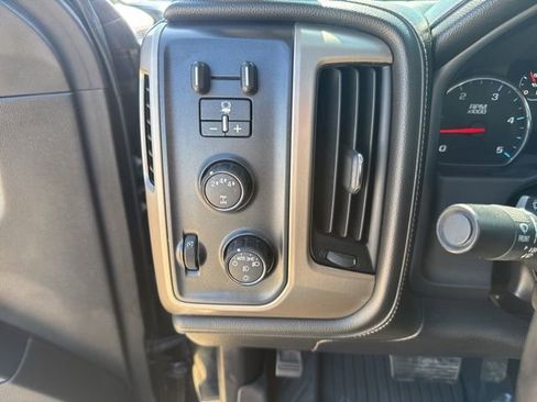 Used 2018 GMC Sierra 2500 Denali w/ Duramax Plus Package image 27