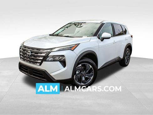 Used 2025 Nissan Rogue SV image 1