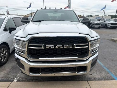 Used 2021 RAM 2500 Tradesman w/ Chrome Appearance Group AWD/4WD image 9