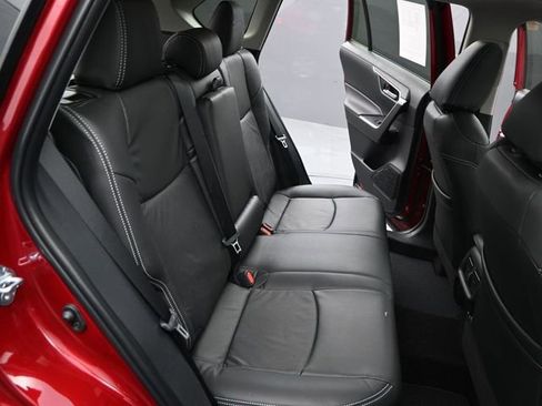 Used 2025 Toyota RAV4 XLE w/ Convenience Package image 15